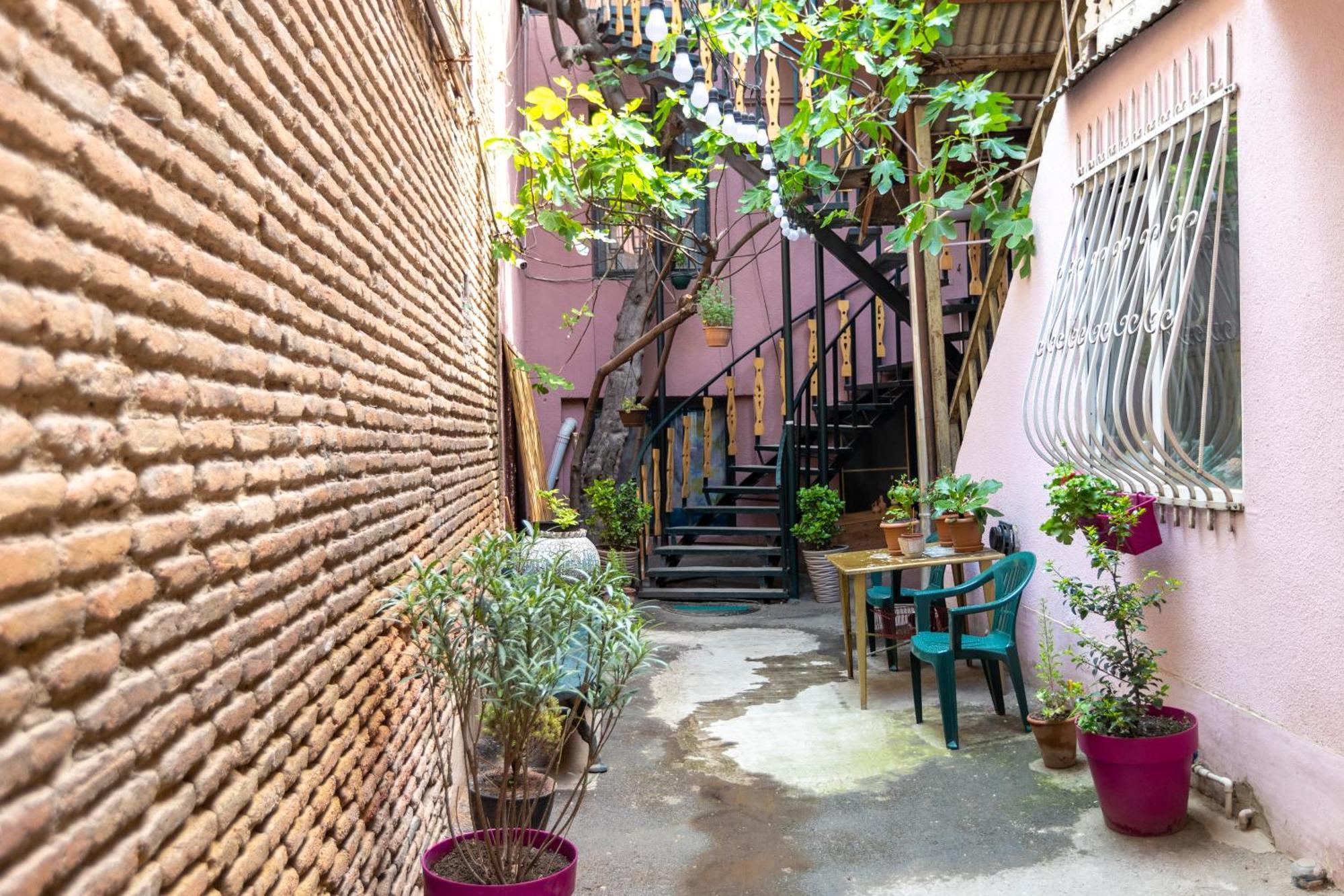 Home 12 Tbilisi Exterior photo
